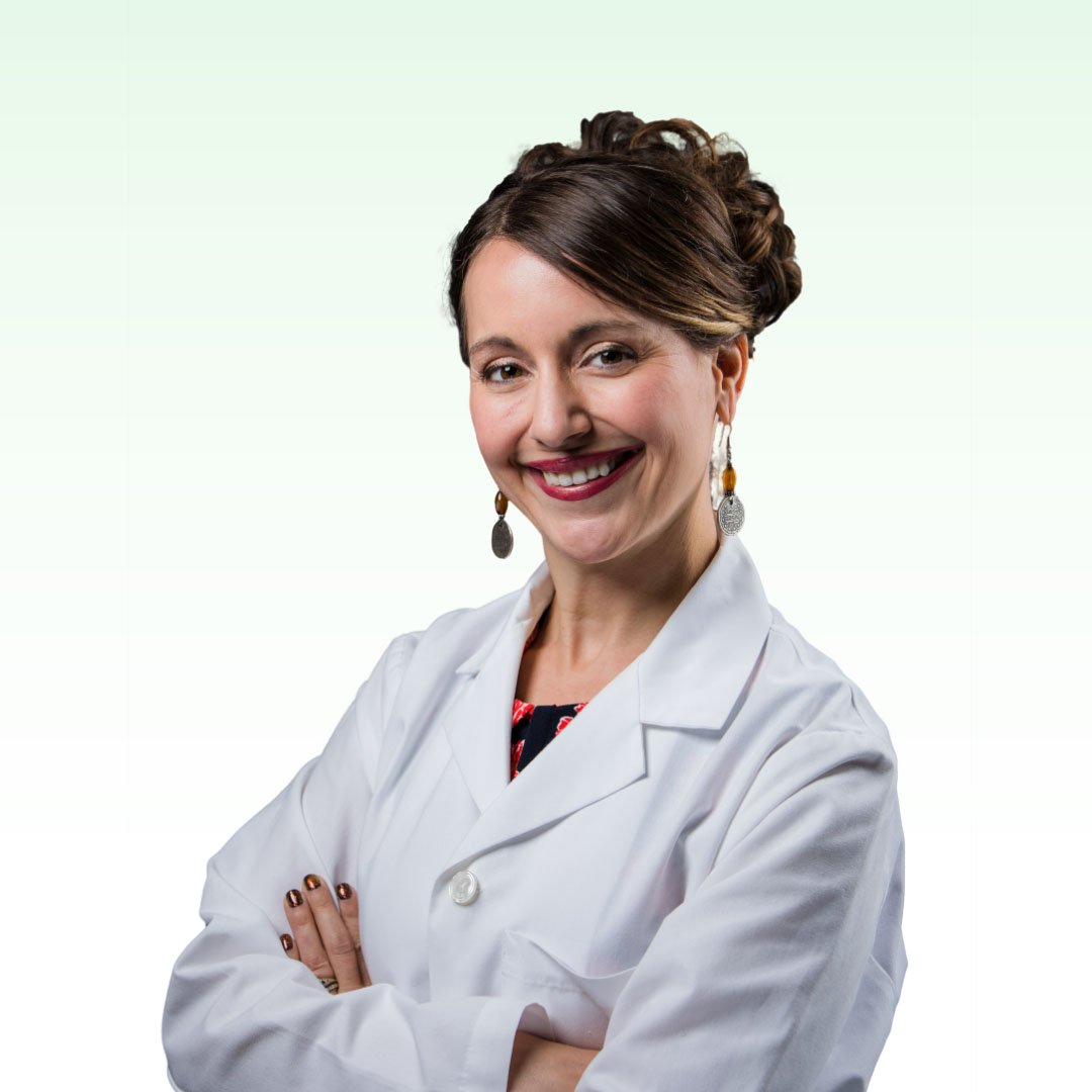 amanda richardson certified hearing instrument specialist in white coat
