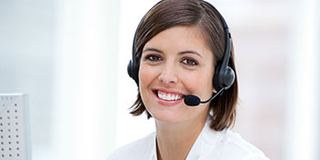HearingLife customer support representative wearing a headset.