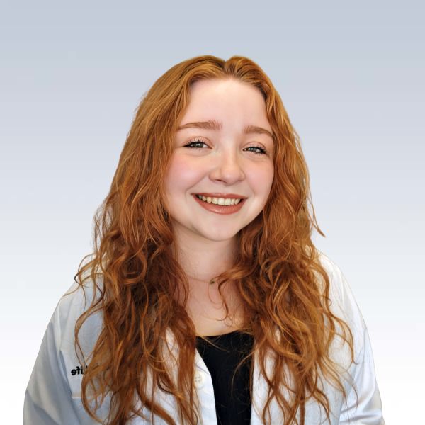 Grace Knapp headshot