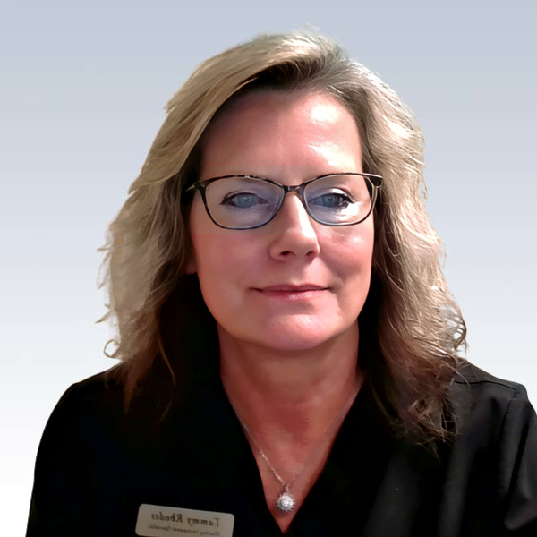 Tammy Rhodes headshot