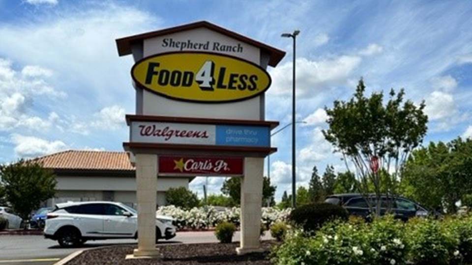 HearingLife - Fresno, CA - Outside Sign