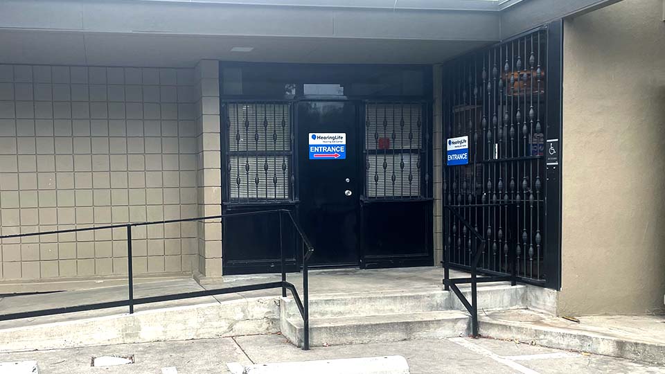 HearingLife - Modesto, CA - Outside Front Door