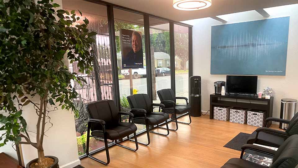 HearingLife - Modesto, CA - Lobby