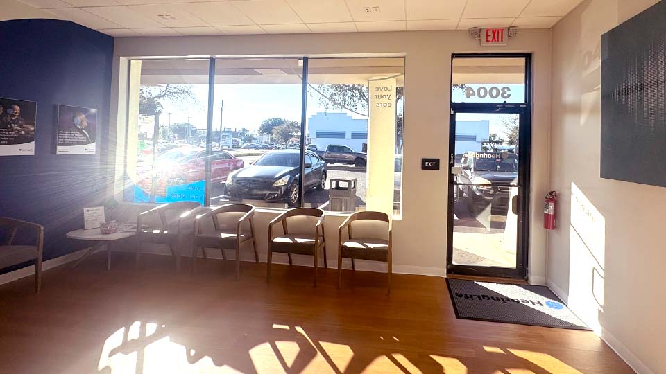 HearingLife - Melbourne FL - waiting area