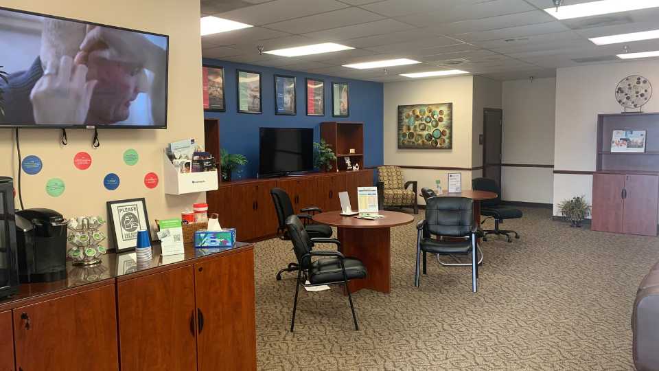 HearingLife-KS-Wichita_13th-Lobby