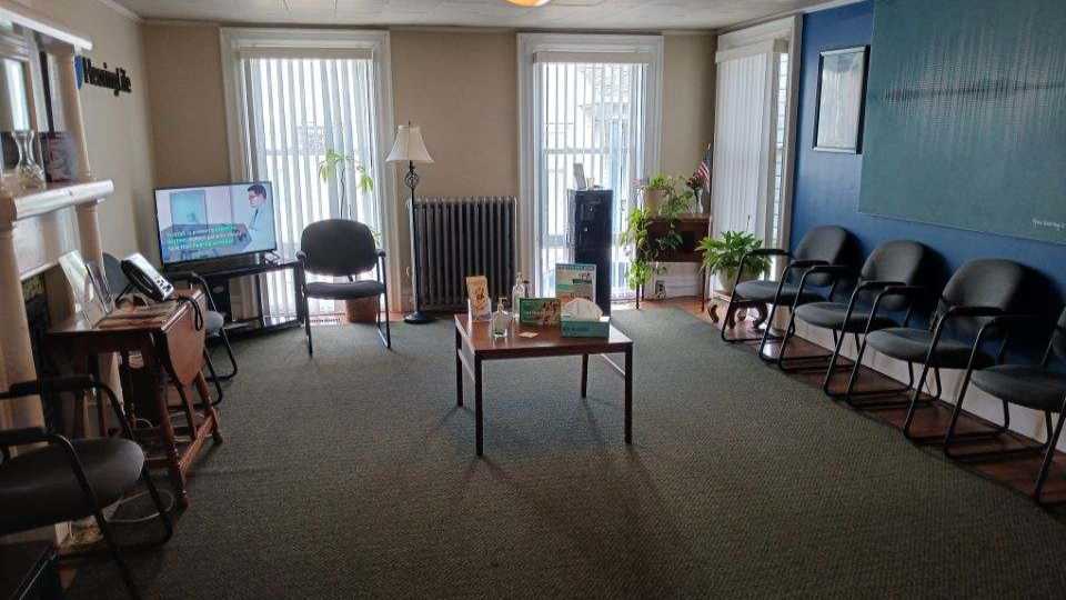 Hearinglife_MA_Fall_River_Lobby