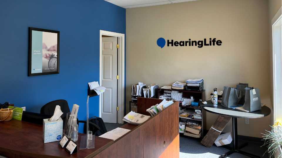 Hearinglife_MA_Mashpee_Lobby
