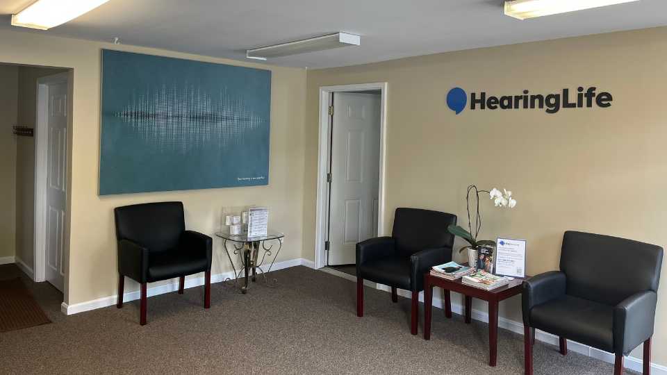 Hearinglife_MA_Orleans_Lobby