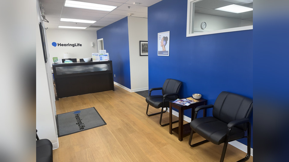 HearingLife - Waltham MA - waiting area