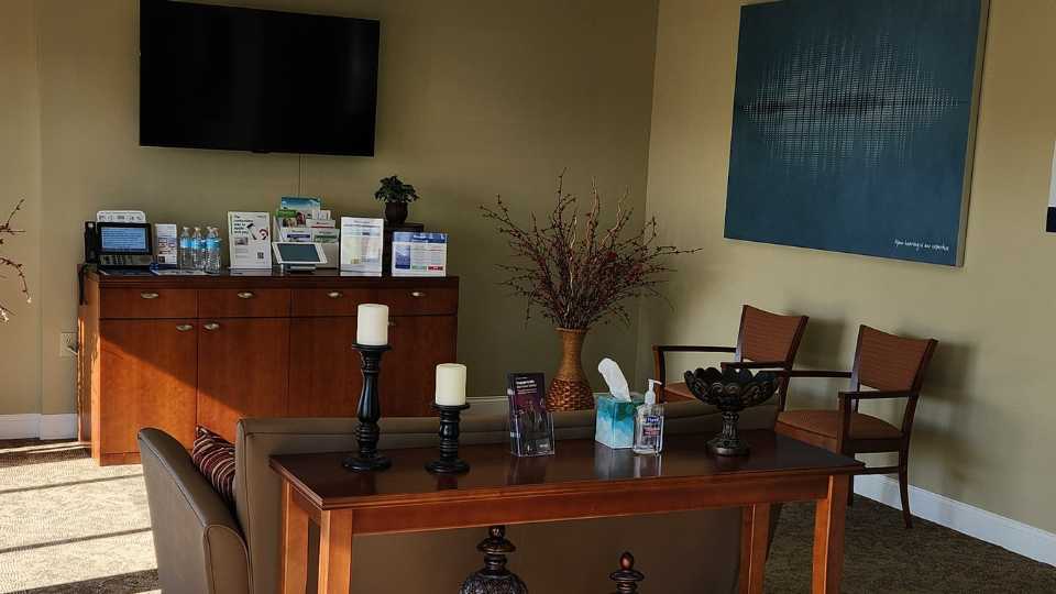 Hearinglife_MI_Midland_Lobby