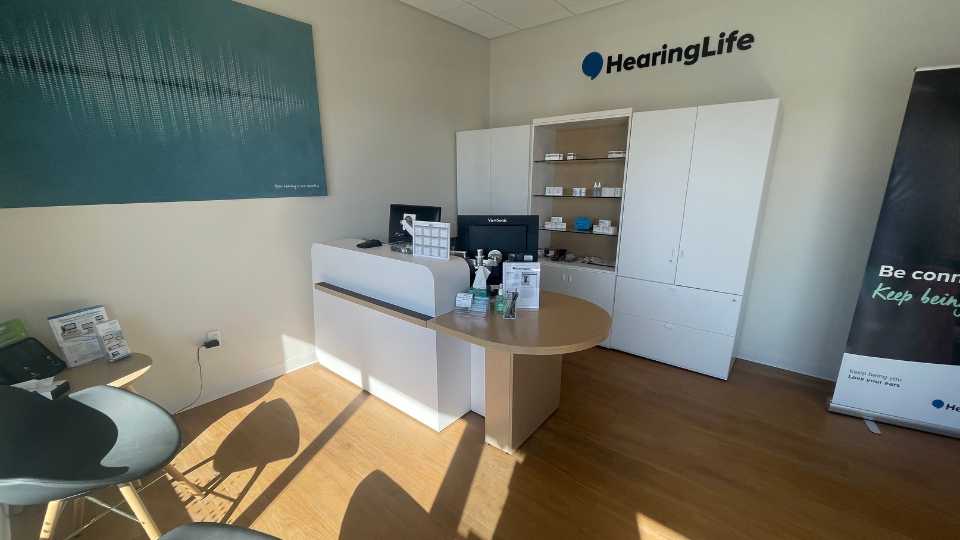 Hearinglife_MN_Burnsville_Lobby 2
