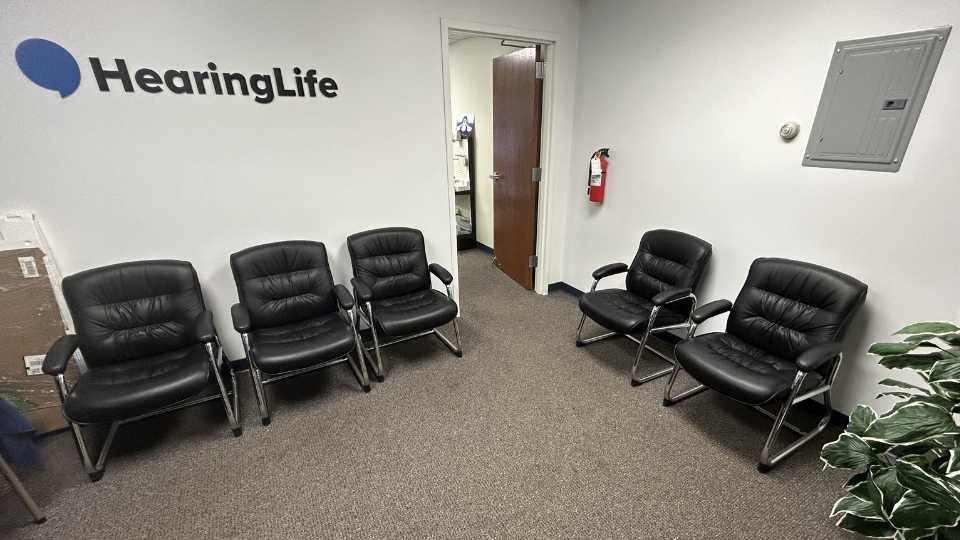 Hearinglife_MN_Red_Wing_Lobby
