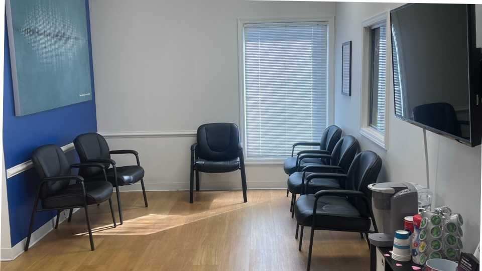 Hearinglife_NC_Ahoskie_Lobby