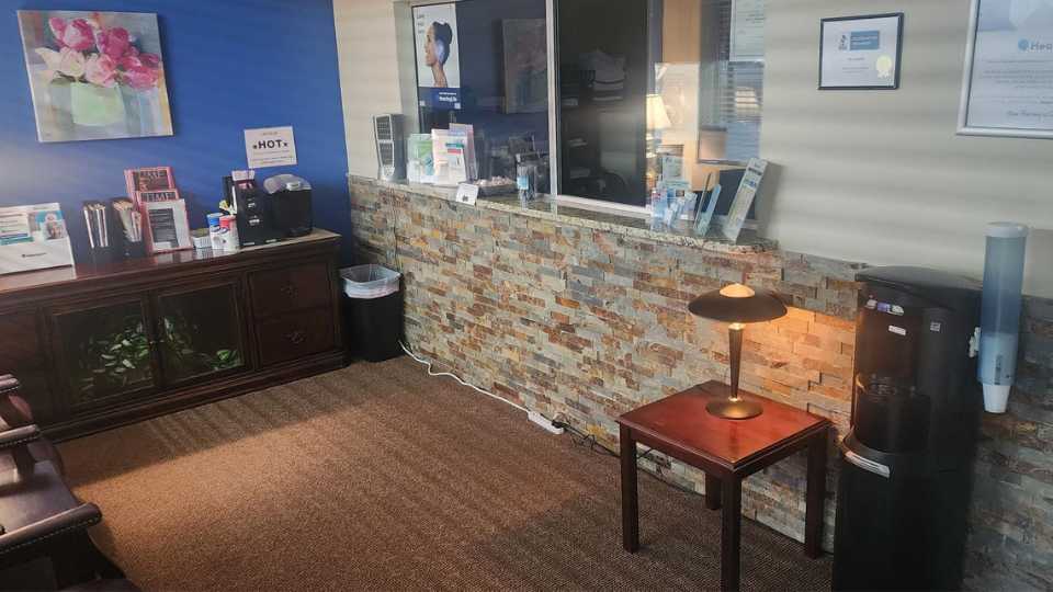 Hearinglife-NC_Dunn-Lobby