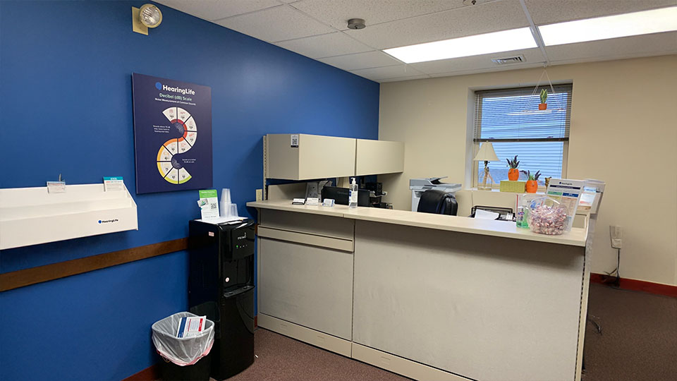 HearingLife - Exeter, NH - Lobby Desk