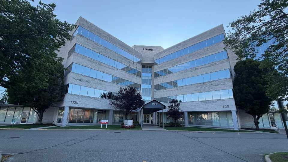 Garden City HearingLife building