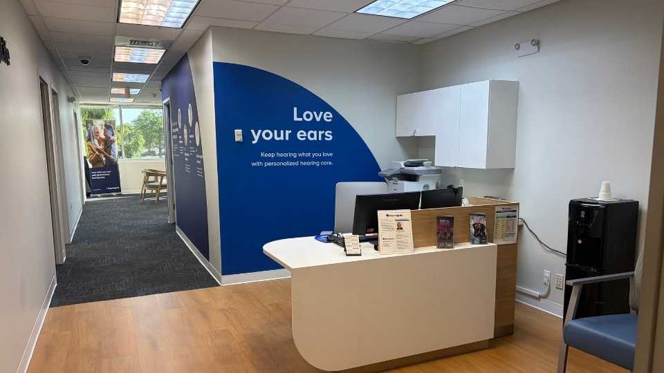 Garden City HearingLife lobby