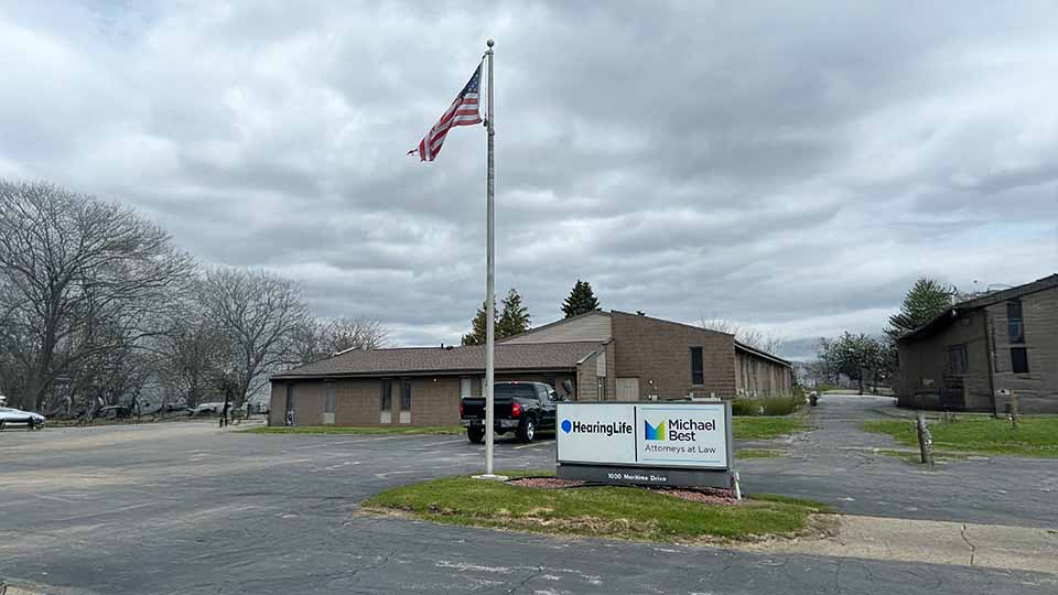 HearingLife - Manitowoc, WI - Outside Sign