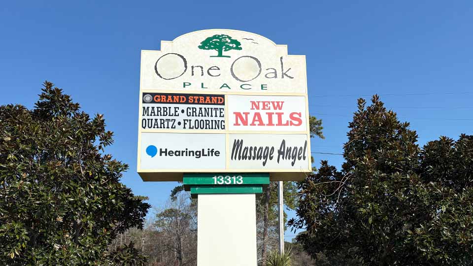 HearingLife - Pawleys Island, SC - One Oak Place sign in front